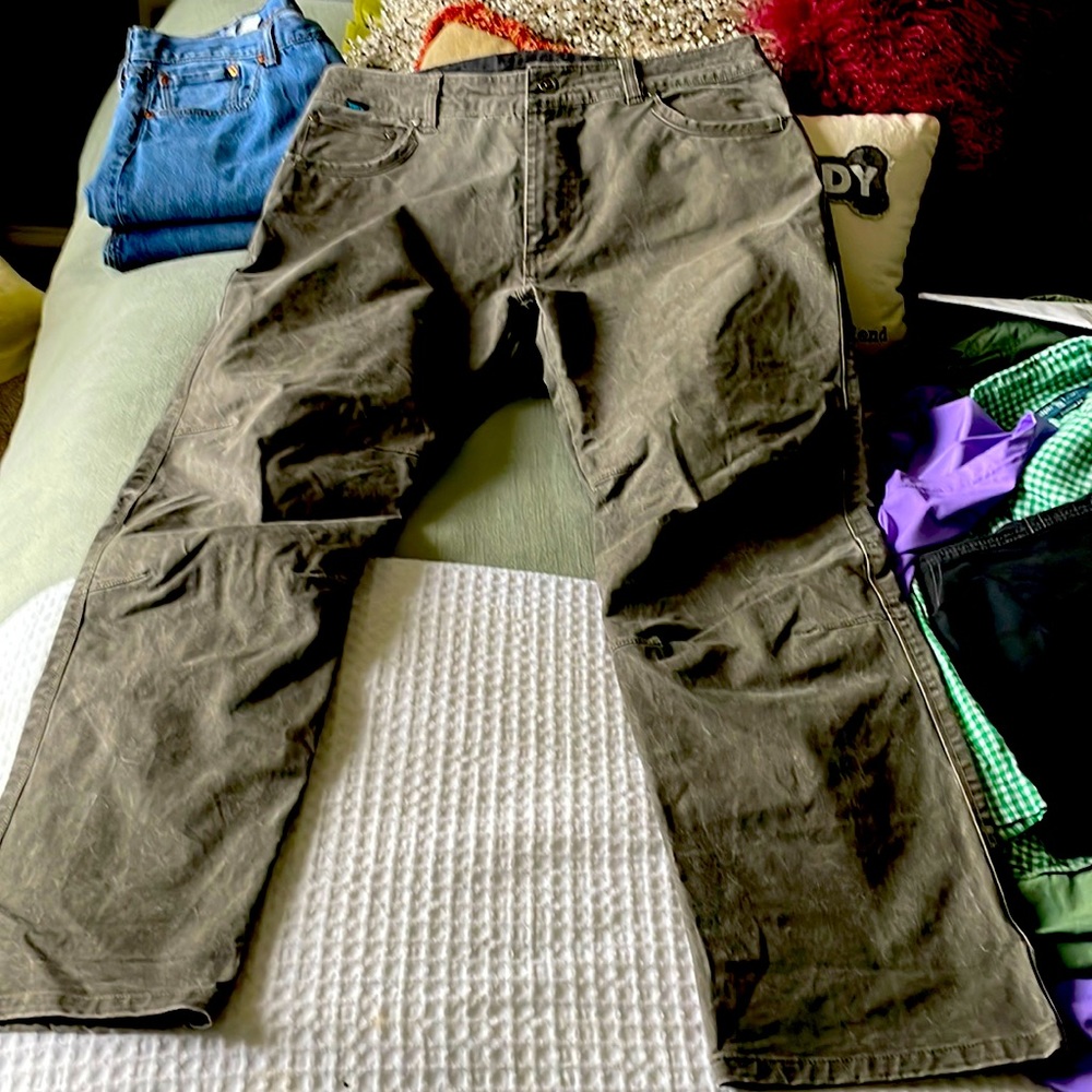 Mens Kuhl Ryder Pants. Excellent condition